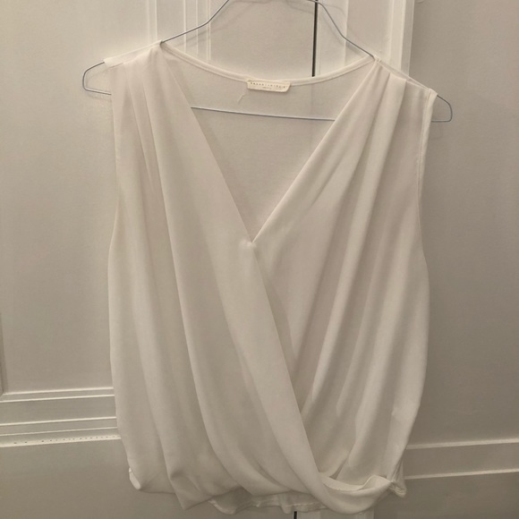 White “wrap style” sleeveless blouse - Picture 1 of 2